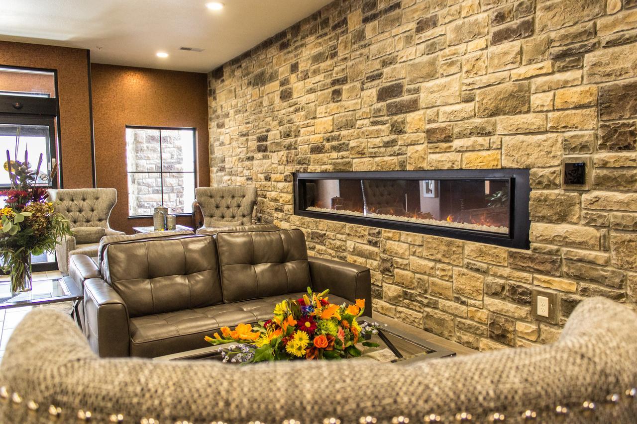 Cobblestone Hotel & Suites - Chippewa Falls Exterior photo